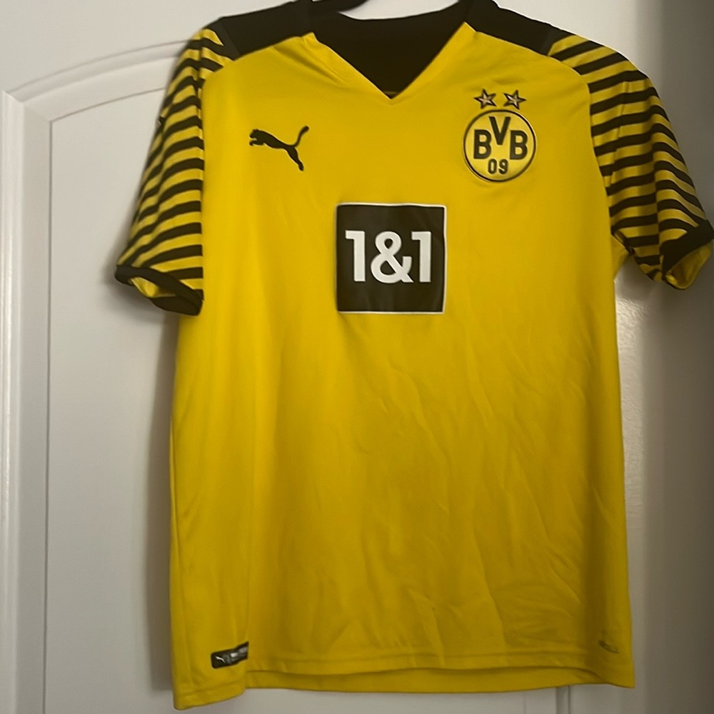 Borussia Dortmund 2021/22 Home Kit